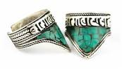 Bague tibétaine pierre bleue traingulaire